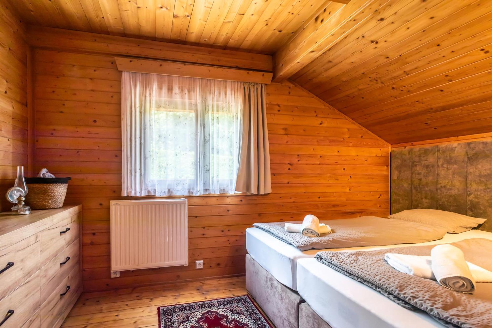 Private Summer House With Swimming Pool, Beach Bar And Pit For Football And Volleyball Hvezdonice Exterior photo